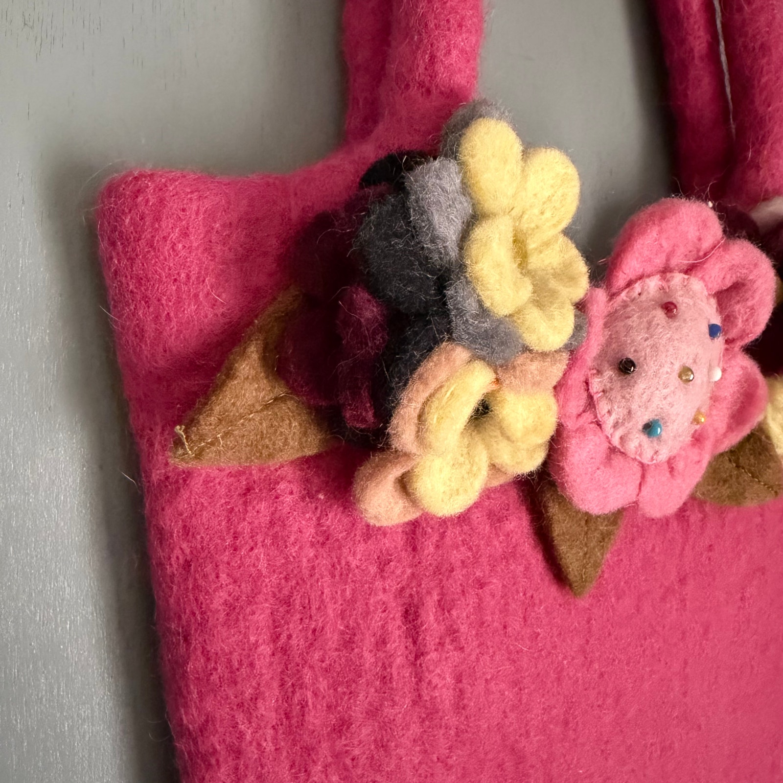 Tara Handknits Pink Boiled Wool Floral Pink Hand Bag Purse Handmade Nwt Nepal — image 2 of 8